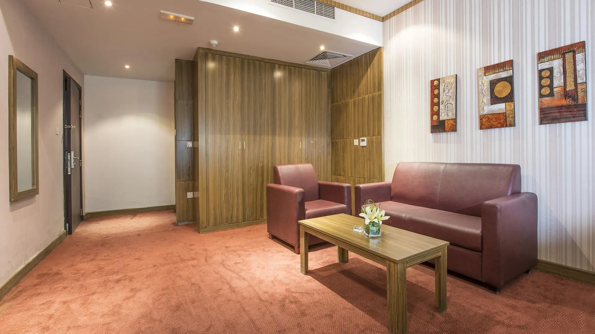 ***  Royal Tulip Hotel Llc Dubai United Arab Emirates